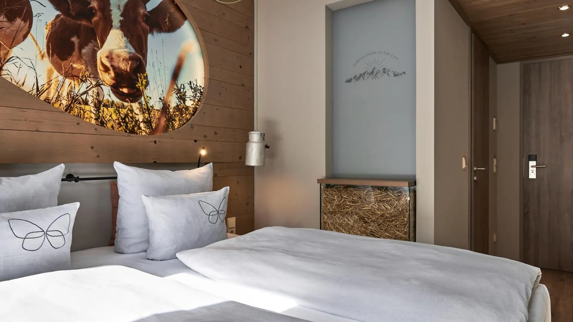 Cocoon Hauptbahnhof Otel Münih 4*,