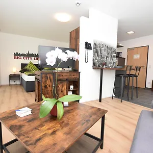 Boardinghouse Henschelstrasse Apart Otel